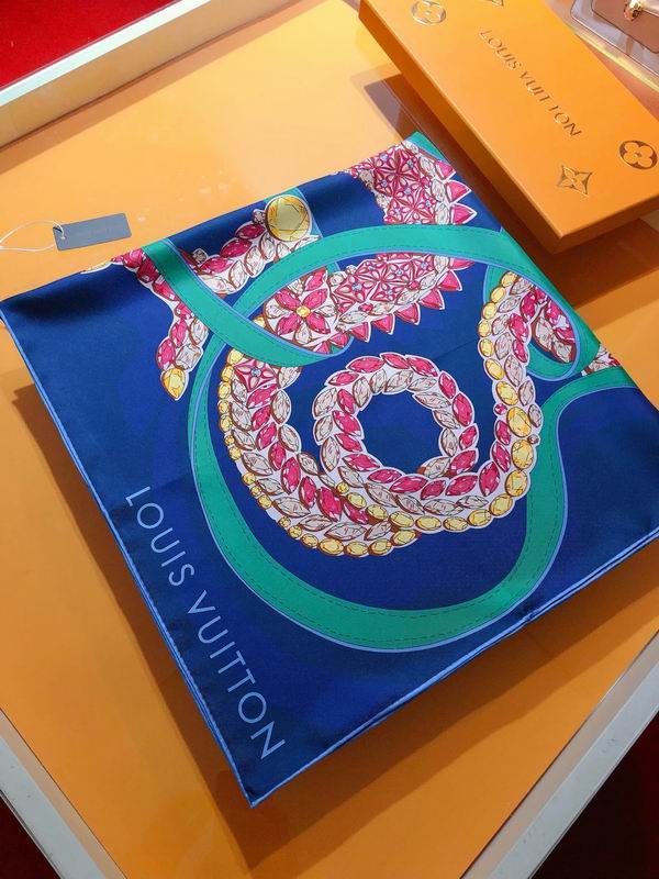 LV silk scarf 90X90cm E32 (35)